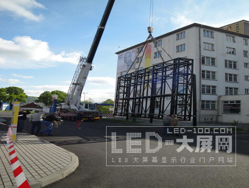 L(zhng)<a href=http://led.av-china.com target=_blank>led@ʾ</a>ݿ˹͇(gu)